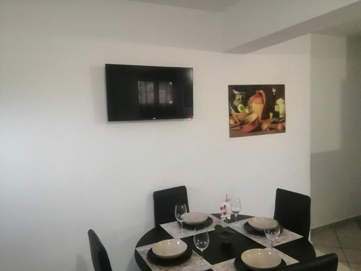White House Apartment Monemvasía Екстериор снимка